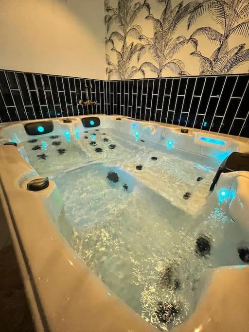 Saint-Michel-de-Lanès Romantique Room St Michel De Lanes מראה חיצוני תמונה