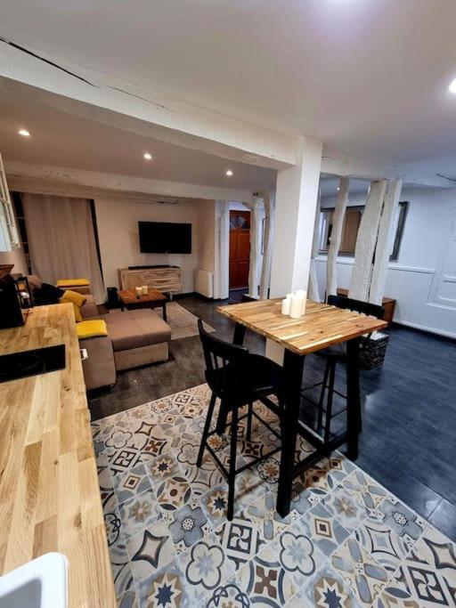 Saint-Michel-de-Lanès Romantique Room St Michel De Lanes מראה חיצוני תמונה